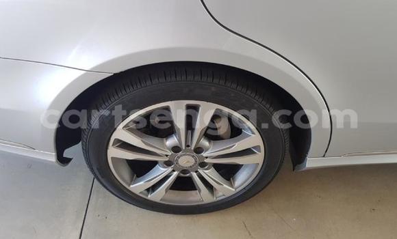 Acheter Occasion Voiture Mercedes‒Benz E-klasse Gris à Big Bend, Lubombo Acheter Occasion Voiture Mercedes‒Benz E-klasse Gris à Big Bend, Lubombo