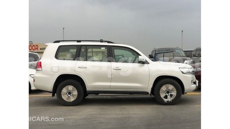Big with watermark toyota land cruiser hhohho import dubai 16712