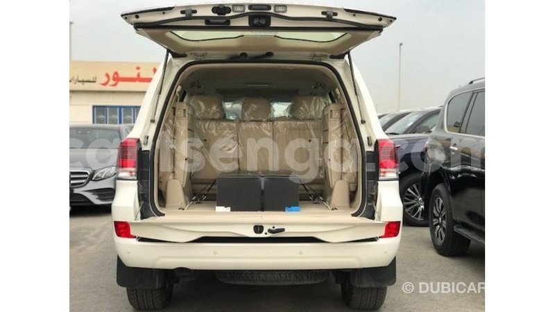 Big with watermark toyota land cruiser hhohho import dubai 16712