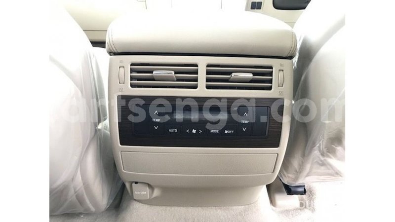 Big with watermark toyota land cruiser hhohho import dubai 16712