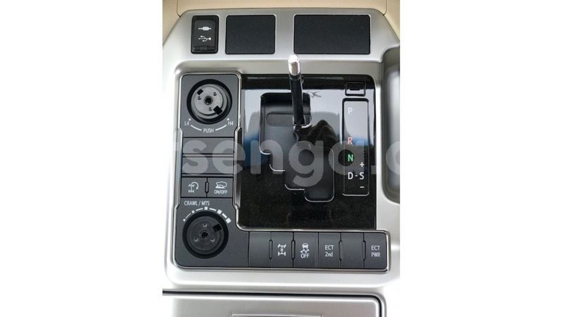 Big with watermark toyota land cruiser hhohho import dubai 16712