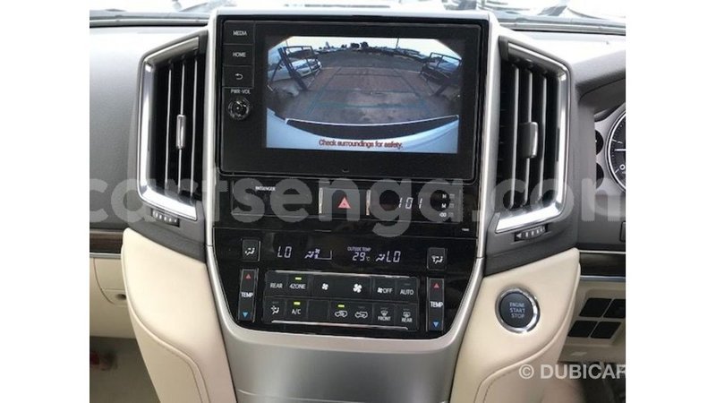 Big with watermark toyota land cruiser hhohho import dubai 16712