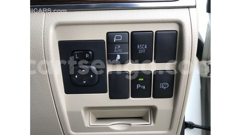 Big with watermark toyota land cruiser hhohho import dubai 16712