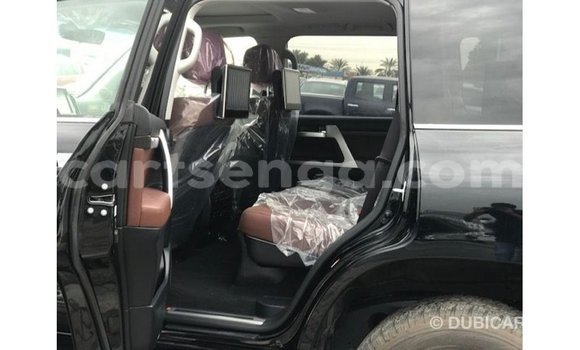 Nunua Imported Toyota Land Cruiser Black Gari ndani ya Import - Dubai nchini Hhohho Nunua Imported Toyota Land Cruiser Black Gari ndani ya Import - Dubai nchini Hhohho