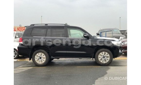 Nunua Imported Toyota Land Cruiser Black Gari ndani ya Import - Dubai nchini Hhohho Nunua Imported Toyota Land Cruiser Black Gari ndani ya Import - Dubai nchini Hhohho
