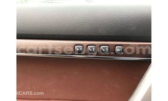 Nunua Imported Toyota Land Cruiser Black Gari ndani ya Import - Dubai nchini Hhohho Nunua Imported Toyota Land Cruiser Black Gari ndani ya Import - Dubai nchini Hhohho