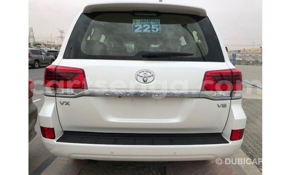 Acheter Import Voiture Toyota Land Cruiser Blanc à Import - Dubai, Hhohho Acheter Import Voiture Toyota Land Cruiser Blanc à Import - Dubai, Hhohho