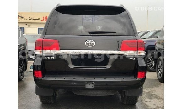Nunua Imported Toyota Land Cruiser Black Gari ndani ya Import - Dubai nchini Hhohho Nunua Imported Toyota Land Cruiser Black Gari ndani ya Import - Dubai nchini Hhohho
