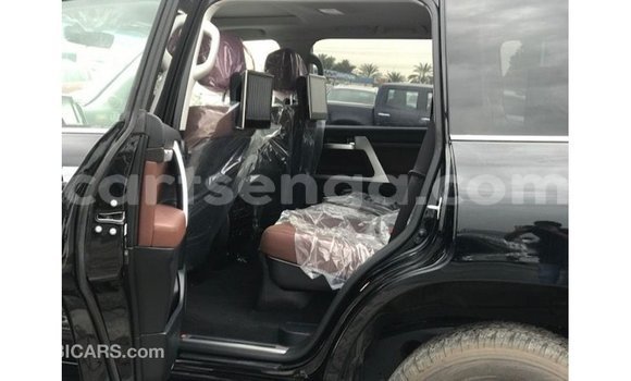 Nunua Imported Toyota Land Cruiser Black Gari ndani ya Import - Dubai nchini Hhohho Nunua Imported Toyota Land Cruiser Black Gari ndani ya Import - Dubai nchini Hhohho