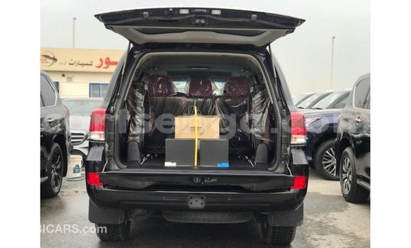 Nunua Imported Toyota Land Cruiser Black Gari ndani ya Import - Dubai nchini Hhohho Nunua Imported Toyota Land Cruiser Black Gari ndani ya Import - Dubai nchini Hhohho