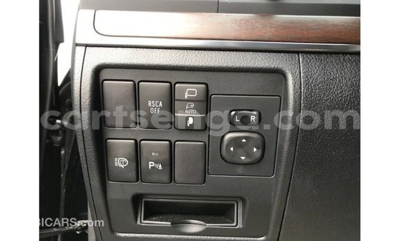 Nunua Imported Toyota Land Cruiser Black Gari ndani ya Import - Dubai nchini Hhohho Nunua Imported Toyota Land Cruiser Black Gari ndani ya Import - Dubai nchini Hhohho