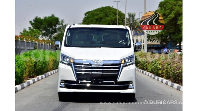 Big with watermark toyota granvia hhohho import dubai 16728