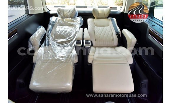 Buy Import Toyota Granvia White Car in Import - Dubai in Hhohho Buy Import Toyota Granvia White Car in Import - Dubai in Hhohho