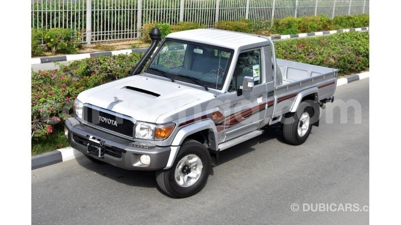 Big with watermark toyota land cruiser hhohho import dubai 16729