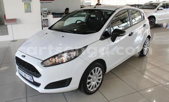 Nunua Ilio tumika Ford Fiesta White Gari ndani ya Hlatikulu nchini Wilaya ya Shiselweni Nunua Ilio tumika Ford Fiesta White Gari ndani ya Hlatikulu nchini Wilaya ya Shiselweni