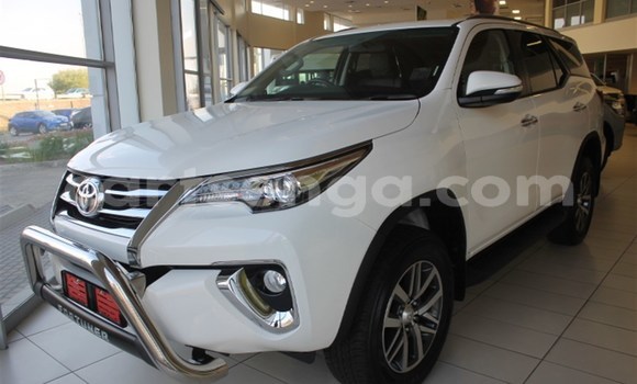 Buy Used Toyota Fortuner White Car in Mbabane in Manzini Buy Used Toyota Fortuner White Car in Mbabane in Manzini