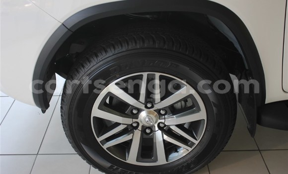 Buy Used Toyota Fortuner White Car in Mbabane in Manzini Buy Used Toyota Fortuner White Car in Mbabane in Manzini
