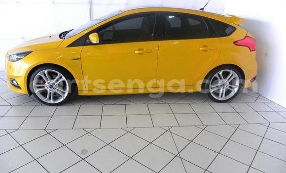 Nunua Ilio tumika Ford Focus ST Beige Gari ndani ya Ezulwini nchini Hhohho Nunua Ilio tumika Ford Focus ST Beige Gari ndani ya Ezulwini nchini Hhohho