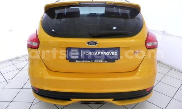 Nunua Ilio tumika Ford Focus ST Beige Gari ndani ya Ezulwini nchini Hhohho Nunua Ilio tumika Ford Focus ST Beige Gari ndani ya Ezulwini nchini Hhohho