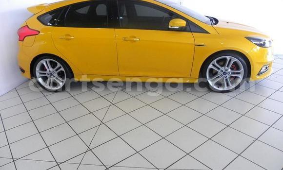Nunua Ilio tumika Ford Focus ST Beige Gari ndani ya Ezulwini nchini Hhohho Nunua Ilio tumika Ford Focus ST Beige Gari ndani ya Ezulwini nchini Hhohho