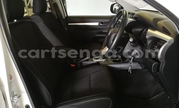 Buy Used Toyota Hilux White Car in Ezulwini in Hhohho Buy Used Toyota Hilux White Car in Ezulwini in Hhohho