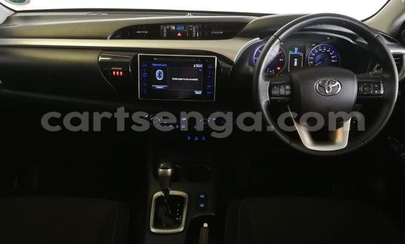 Buy Used Toyota Hilux White Car in Ezulwini in Hhohho Buy Used Toyota Hilux White Car in Ezulwini in Hhohho