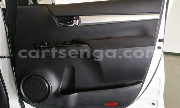 Buy Used Toyota Hilux White Car in Ezulwini in Hhohho Buy Used Toyota Hilux White Car in Ezulwini in Hhohho