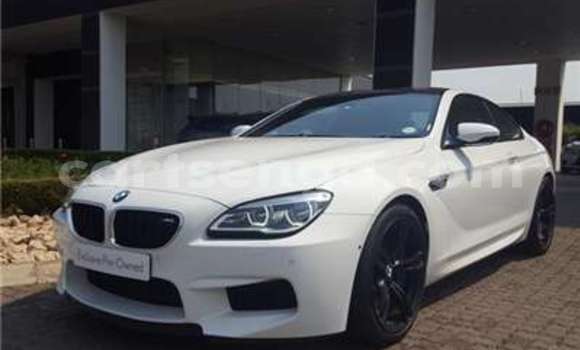 Acheter Occasion Voiture BMW M6 Blanc à Big Bend, Lubombo Acheter Occasion Voiture BMW M6 Blanc à Big Bend, Lubombo