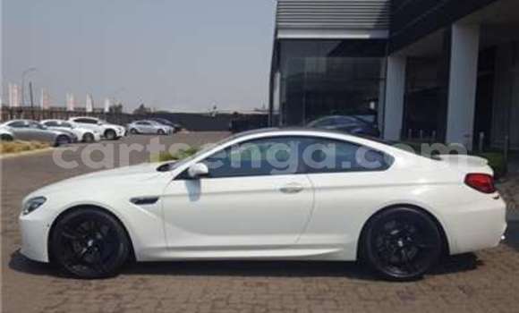 Acheter Occasion Voiture BMW M6 Blanc à Big Bend, Lubombo Acheter Occasion Voiture BMW M6 Blanc à Big Bend, Lubombo