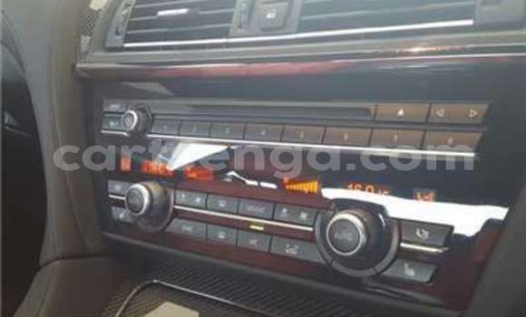 Acheter Occasion Voiture BMW M6 Blanc à Big Bend, Lubombo Acheter Occasion Voiture BMW M6 Blanc à Big Bend, Lubombo