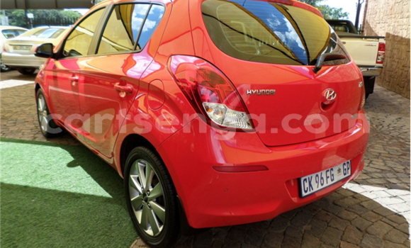Acheter Occasion Voiture Hyundai i20 Rouge à Big Bend, Lubombo District Acheter Occasion Voiture Hyundai i20 Rouge à Big Bend, Lubombo District