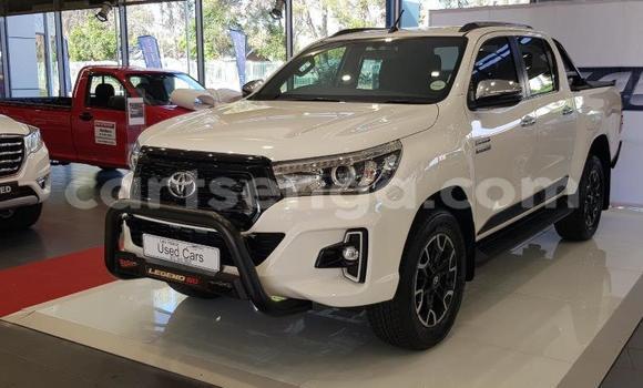 Nunua Ilio tumika Toyota Hilux White Gari ndani ya Big Bend nchini Wilaya ya Lubombo Nunua Ilio tumika Toyota Hilux White Gari ndani ya Big Bend nchini Wilaya ya Lubombo