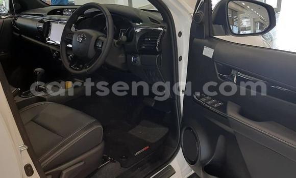 Nunua Ilio tumika Toyota Hilux White Gari ndani ya Big Bend nchini Wilaya ya Lubombo Nunua Ilio tumika Toyota Hilux White Gari ndani ya Big Bend nchini Wilaya ya Lubombo