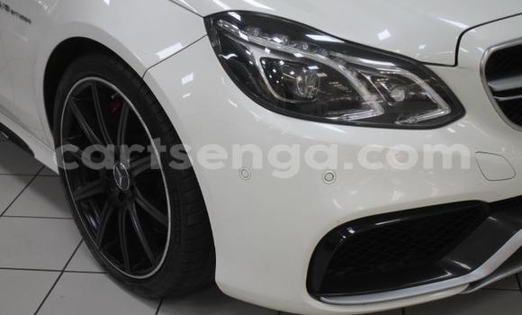 Nunua Ilio tumika Mercedes‒Benz C–Class White Gari ndani ya Hlatikulu nchini Wilaya ya Shiselweni Nunua Ilio tumika Mercedes‒Benz C–Class White Gari ndani ya Hlatikulu nchini Wilaya ya Shiselweni