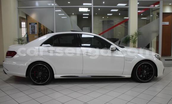 Nunua Ilio tumika Mercedes‒Benz C–Class White Gari ndani ya Hlatikulu nchini Wilaya ya Shiselweni Nunua Ilio tumika Mercedes‒Benz C–Class White Gari ndani ya Hlatikulu nchini Wilaya ya Shiselweni