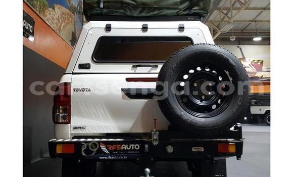 Acheter Occasion Voiture Toyota Hilux Blanc à Big Bend, Lubombo Acheter Occasion Voiture Toyota Hilux Blanc à Big Bend, Lubombo