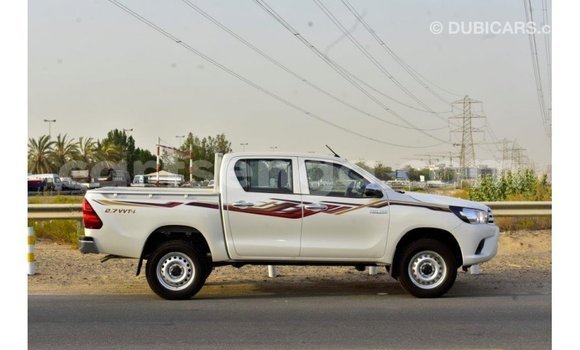 Buy Import Toyota Hilux White Car in Import - Dubai in Hhohho Buy Import Toyota Hilux White Car in Import - Dubai in Hhohho
