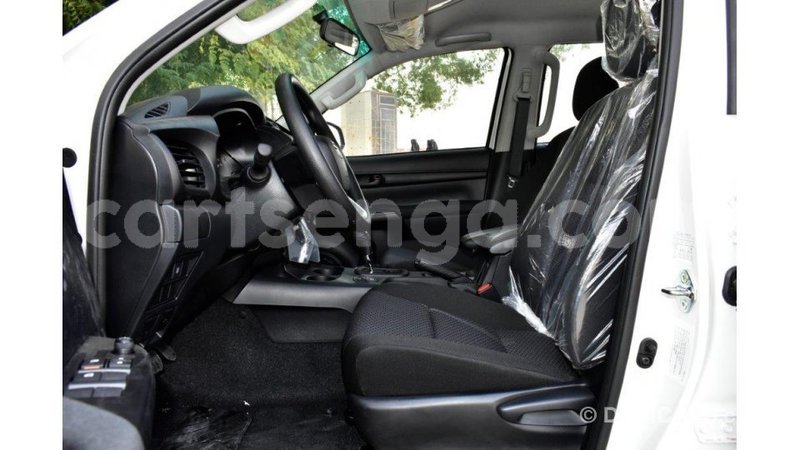 Big with watermark toyota hilux hhohho import dubai 16757