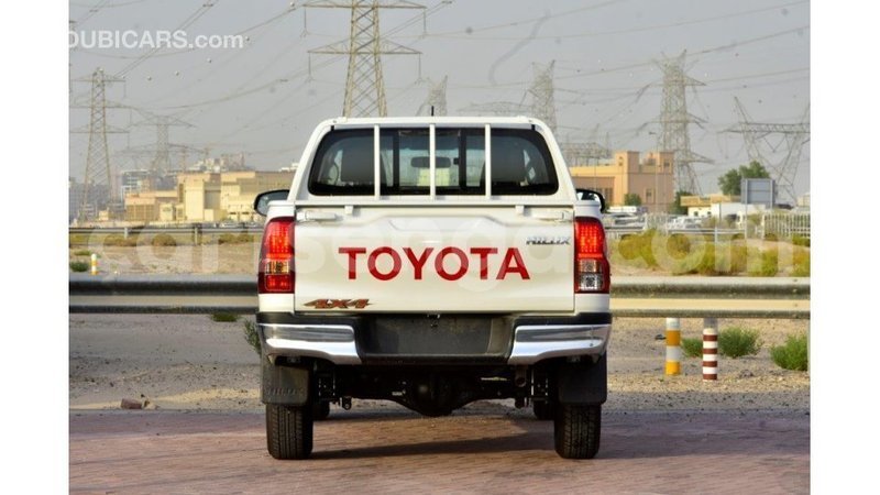 Big with watermark toyota hilux hhohho import dubai 16757