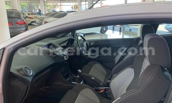 Acheter Occasion Voiture Ford Focus ST Blanc à Manzini, Manzini Acheter Occasion Voiture Ford Focus ST Blanc à Manzini, Manzini