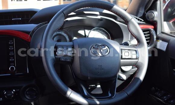 Nunua Ilio tumika Toyota Hilux Surf Red Gari ndani ya Hlatikulu nchini Wilaya ya Shiselweni Nunua Ilio tumika Toyota Hilux Surf Red Gari ndani ya Hlatikulu nchini Wilaya ya Shiselweni