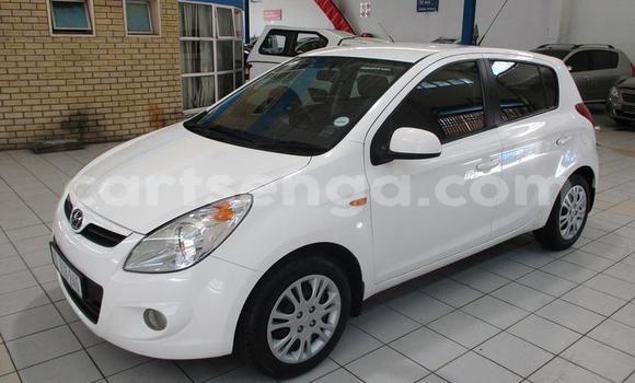 Nunua Ilio tumika Hyundai i20 White Gari ndani ya Manzini nchini Manzini Nunua Ilio tumika Hyundai i20 White Gari ndani ya Manzini nchini Manzini