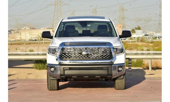 Buy Import Toyota Tundra White Car in Import - Dubai in Hhohho Buy Import Toyota Tundra White Car in Import - Dubai in Hhohho