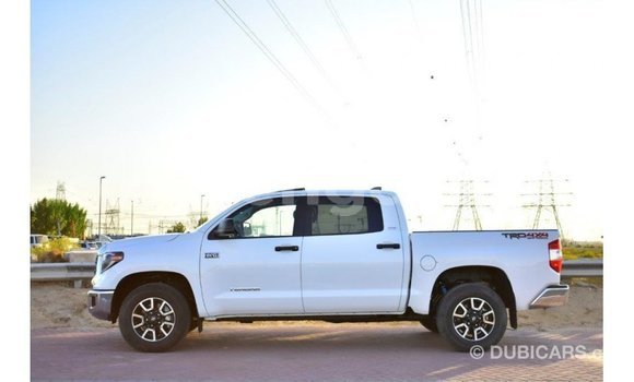 Buy Import Toyota Tundra White Car in Import - Dubai in Hhohho Buy Import Toyota Tundra White Car in Import - Dubai in Hhohho
