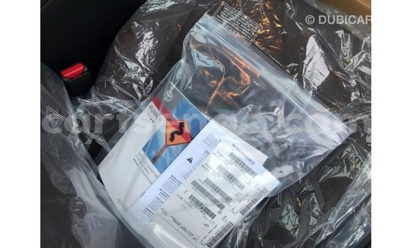 Nunua Imported Toyota 4Runner White Gari ndani ya Import - Dubai nchini Hhohho Nunua Imported Toyota 4Runner White Gari ndani ya Import - Dubai nchini Hhohho