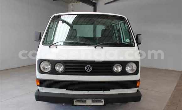 Nunua Ilio tumika Volkswagen Caravelle White Gari ndani ya Mbabane nchini Manzini Nunua Ilio tumika Volkswagen Caravelle White Gari ndani ya Mbabane nchini Manzini