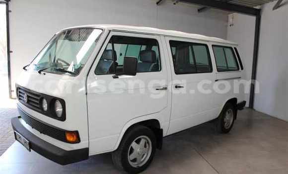 Nunua Ilio tumika Volkswagen Caravelle White Gari ndani ya Mbabane nchini Manzini Nunua Ilio tumika Volkswagen Caravelle White Gari ndani ya Mbabane nchini Manzini