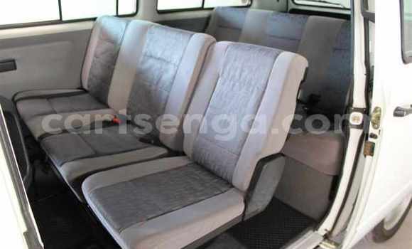 Nunua Ilio tumika Volkswagen Caravelle White Gari ndani ya Mbabane nchini Manzini Nunua Ilio tumika Volkswagen Caravelle White Gari ndani ya Mbabane nchini Manzini