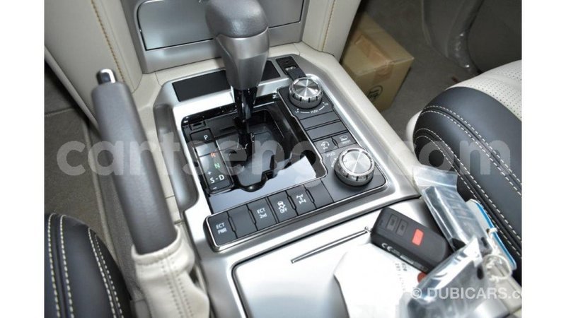 Big with watermark toyota land cruiser hhohho import dubai 16796