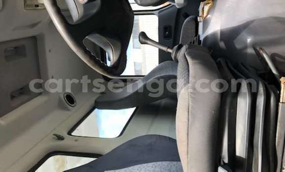 Acheter Occasion Utilitaire Caterpillar 120 Blanc à Ezulwini, Hhohho Acheter Occasion Utilitaire Caterpillar 120 Blanc à Ezulwini, Hhohho